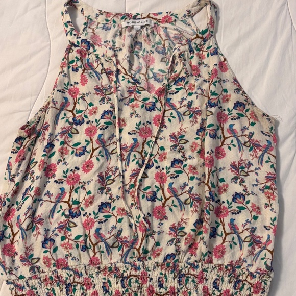 Rose & Olive Tops - Rose & Olive Sleeveless Floral Blouse Racer Back Size Large
